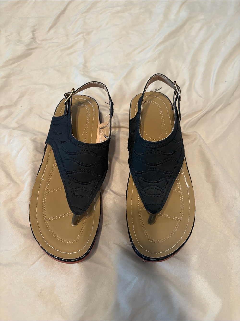 Source Unknown Black and Tan Slingback Sandals
